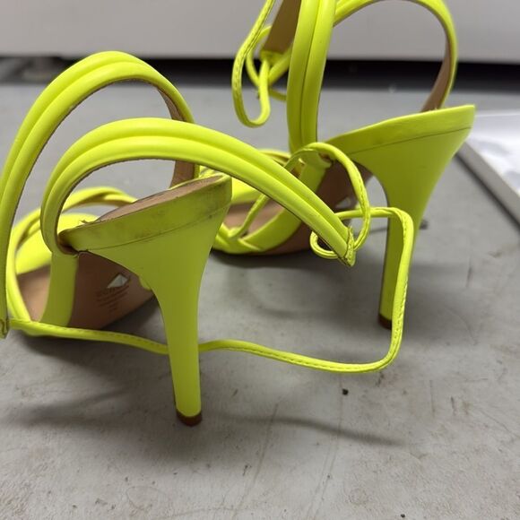 SCHUTZ Neon Yellow Strappy Stiletto Heels - LIKE NEW - Worn Once - Size 9 - Picture 3 of 4